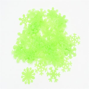 50PCS/Set New Year Snowflake Decorations for Home Luminous Wall Sticker Child Room Snowflakes Glowing In The Dark Decal Winter